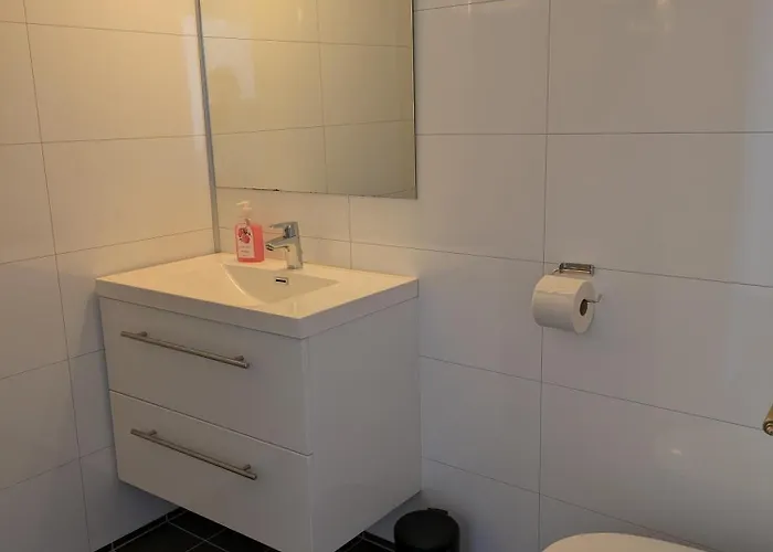 مكان تخييم Oldevatn